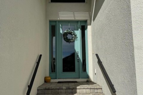 House in Bradenton, Florida 2 bedrooms, 183.39 sq.m. № 2230882 - photo 2