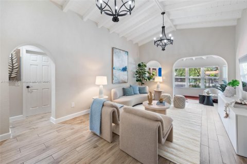 Casa en venta en Miami, Florida, 3 dormitorios, 173.73 m2 № 1940938 - foto 4