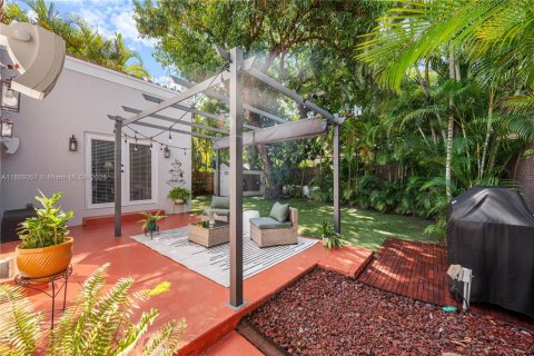 Casa en venta en Miami, Florida, 3 dormitorios, 173.73 m2 № 1940938 - foto 22