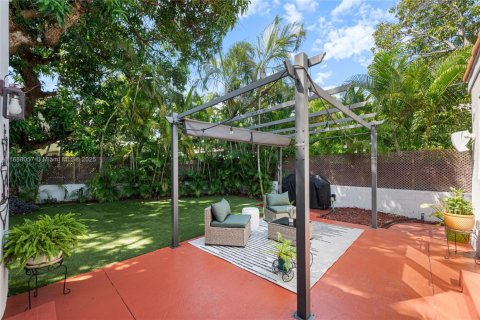 Casa en venta en Miami, Florida, 3 dormitorios, 173.73 m2 № 1940938 - foto 23