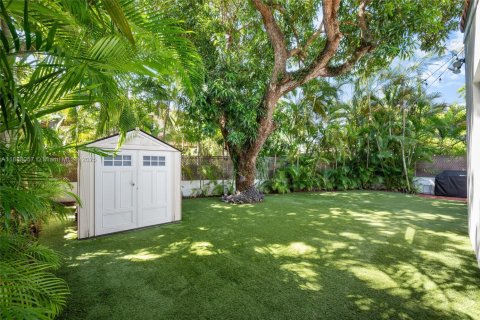 Casa en venta en Miami, Florida, 3 dormitorios, 173.73 m2 № 1940938 - foto 24