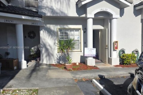 Townhouse in Miami, Florida 3 bedrooms, 106.84 sq.m. № 2068067 - photo 7