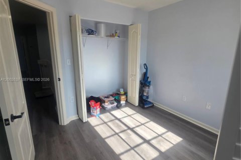 Townhouse in Miami, Florida 3 bedrooms, 106.84 sq.m. № 2068067 - photo 5