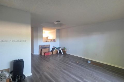 Townhouse in Miami, Florida 3 bedrooms, 106.84 sq.m. № 2068067 - photo 26