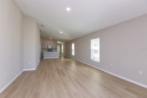 House in Haines City, Florida 3 bedrooms, 150.04 sq.m. № 2149440 - photo 16