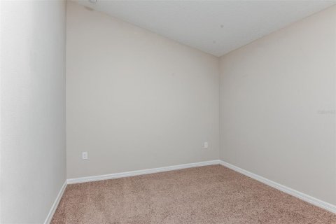 House in Haines City, Florida 3 bedrooms, 150.04 sq.m. № 2149440 - photo 18