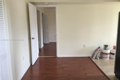 Copropriété à louer à Miami, Floride: 1 chambre, 69.4 m2 № 1995499 - photo 9
