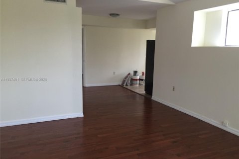 Copropriété à louer à Miami, Floride: 1 chambre, 69.4 m2 № 1995499 - photo 8