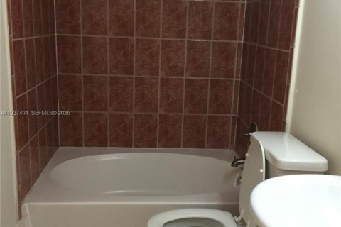 Copropriété à louer à Miami, Floride: 1 chambre, 69.4 m2 № 1995499 - photo 22