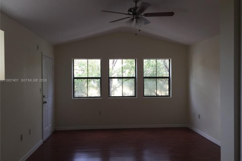Copropriété à louer à Miami, Floride: 1 chambre, 69.4 m2 № 1995499 - photo 5