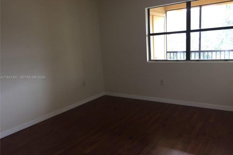 Copropriété à louer à Miami, Floride: 1 chambre, 69.4 m2 № 1995499 - photo 18