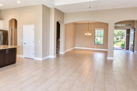 House in Tampa, Florida 6 bedrooms, 384.8 sq.m. № 2349613 - photo 10