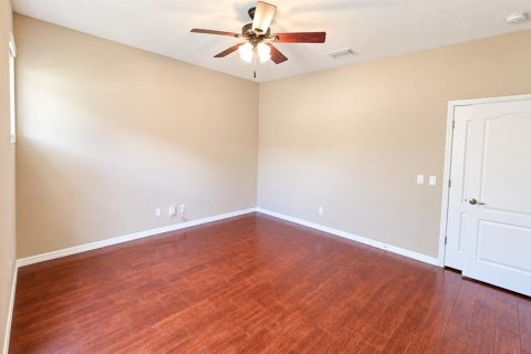 House in Tampa, Florida 6 bedrooms, 384.8 sq.m. № 2349613 - photo 22