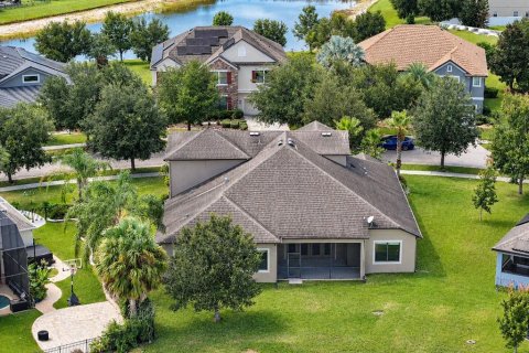 House in Tampa, Florida 6 bedrooms, 384.8 sq.m. № 2349613 - photo 2