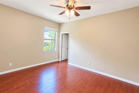 House in Tampa, Florida 6 bedrooms, 384.8 sq.m. № 2349613 - photo 24