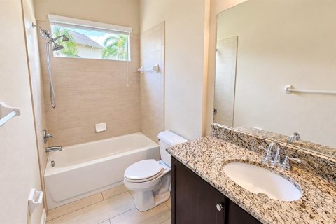 House in Tampa, Florida 6 bedrooms, 384.8 sq.m. № 2349613 - photo 23