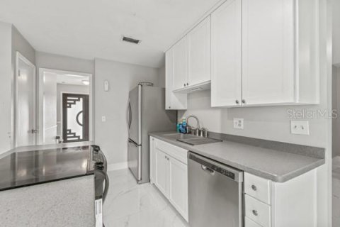 Купить виллу или дом в Тампа, Флорида 3 комнаты, 177.81м2, № 1912953 - фото 16