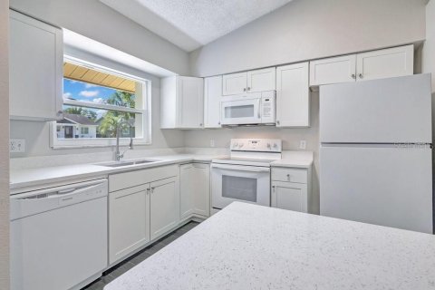 Casa en venta en Orlando, Florida, 2 dormitorios, 74.32 m2 № 2296530 - foto 9