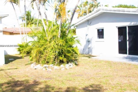 Villa ou maison à vendre à Pompano Beach, Floride: 3 chambres, 107.02 m2 № 1976937 - photo 10