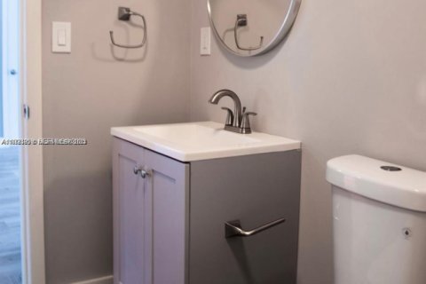 Villa ou maison à vendre à Pompano Beach, Floride: 3 chambres, 107.02 m2 № 1976937 - photo 8