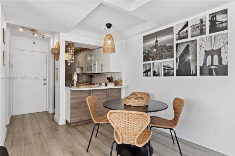 Copropriété à louer à Miami Beach, Floride: 1 chambre, 51.47 m2 № 2025569 - photo 3