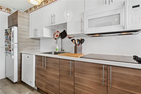 Copropriété à louer à Miami Beach, Floride: 1 chambre, 51.47 m2 № 2025569 - photo 7