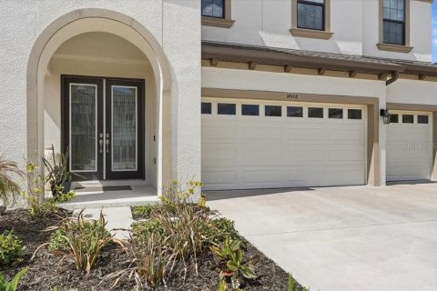 House in Fish Hawk, Florida 5 bedrooms, 329.62 sq.m. № 2093942 - photo 25