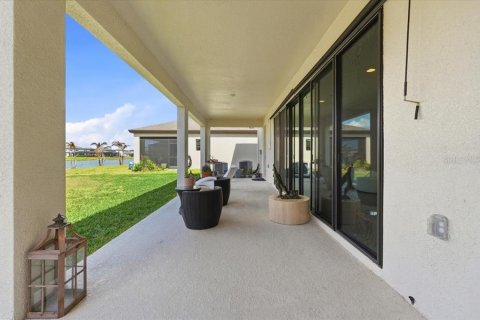 House in Fish Hawk, Florida 5 bedrooms, 329.62 sq.m. № 2093942 - photo 24