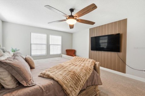 House in Fish Hawk, Florida 5 bedrooms, 329.62 sq.m. № 2093942 - photo 10