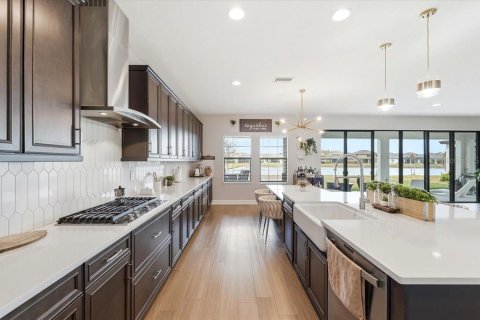 House in Fish Hawk, Florida 5 bedrooms, 329.62 sq.m. № 2093942 - photo 4