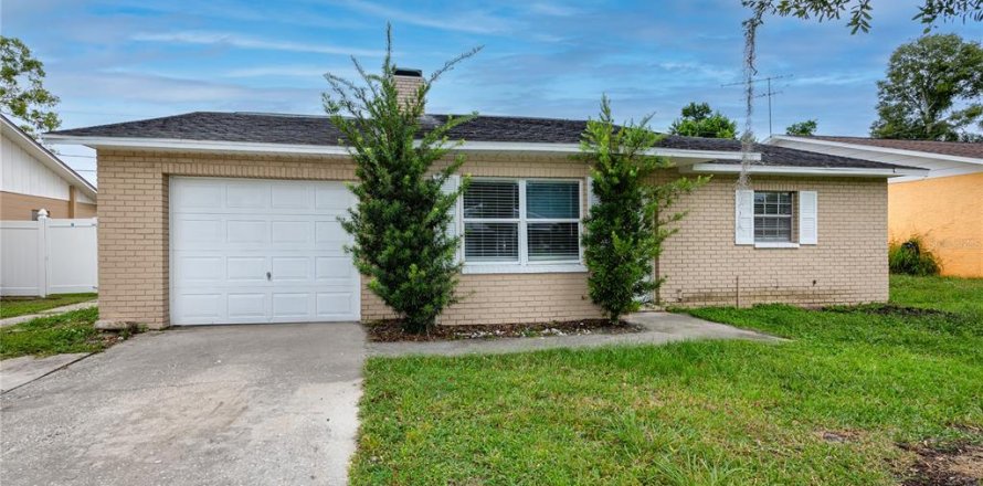 Villa ou maison à Zephyrhills, Floride 3 chambres, 121.7 m2 № 2413530