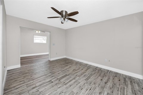 Villa ou maison à vendre à Zephyrhills, Floride: 3 chambres, 121.7 m2 № 2413530 - photo 23