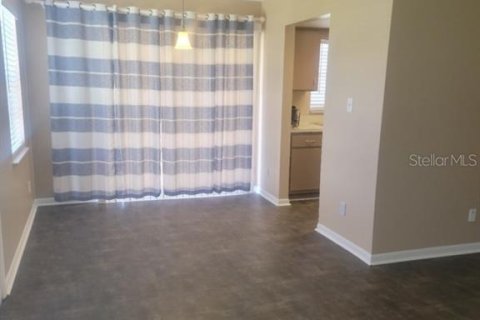 Apartamento en alquiler en Orlando, Florida, 2 dormitorios, 89.46 m2 № 1851665 - foto 3