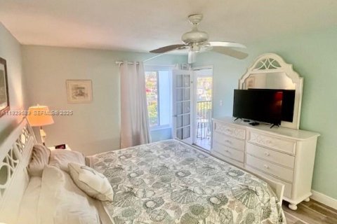 Condominio en venta en St. Lucie, Florida, 2 dormitorios, 110 m2 № 2076982 - foto 15