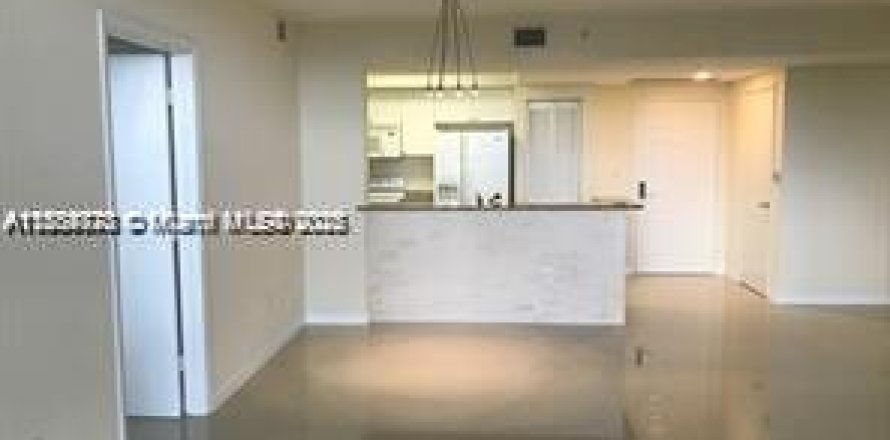 Condominio en Aventura, Florida, 2 dormitorios № 1931233