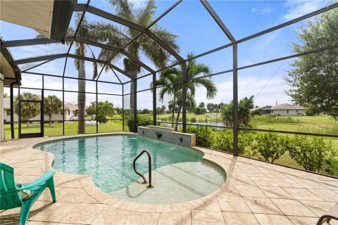 Villa ou maison à vendre à Punta Gorda, Floride: 3 chambres, 203.36 m2 № 2398677 - photo 6
