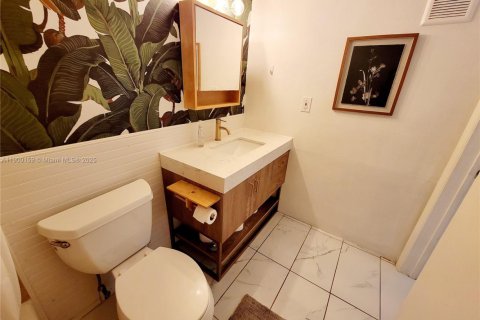 Condominio en venta en Pinecrest, Florida, 2 dormitorios, 74.79 m2 № 1951946 - foto 22