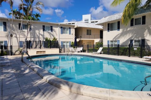 Condominio en venta en Pinecrest, Florida, 2 dormitorios, 74.79 m2 № 1951946 - foto 28