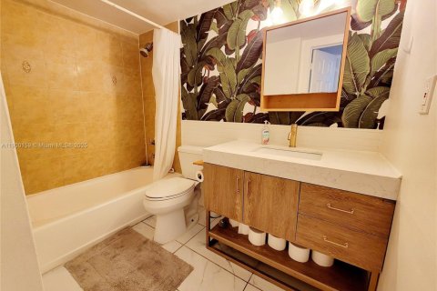 Condominio en venta en Pinecrest, Florida, 2 dormitorios, 74.79 m2 № 1951946 - foto 20