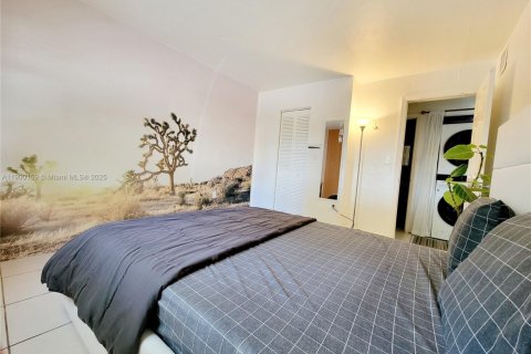 Condominio en venta en Pinecrest, Florida, 2 dormitorios, 74.79 m2 № 1951946 - foto 15
