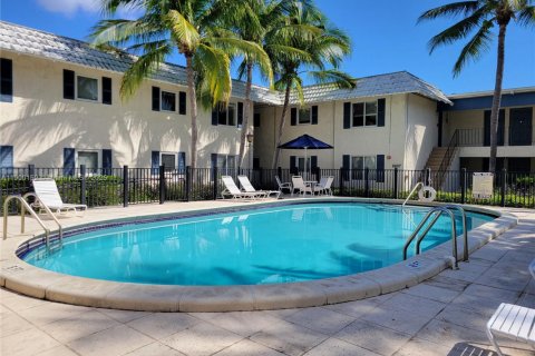 Condominio en venta en Pinecrest, Florida, 2 dormitorios, 74.79 m2 № 1951946 - foto 27