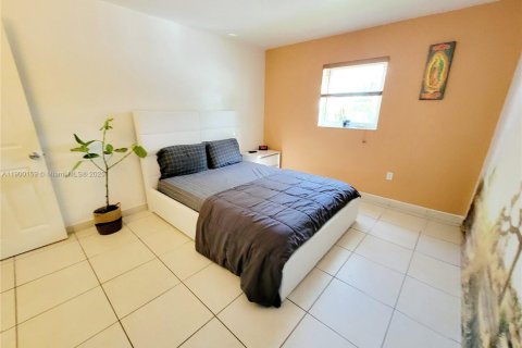 Condominio en venta en Pinecrest, Florida, 2 dormitorios, 74.79 m2 № 1951946 - foto 13