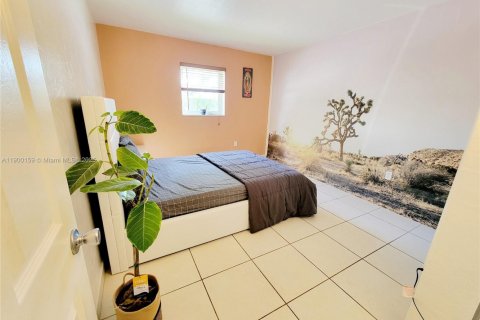 Condominio en venta en Pinecrest, Florida, 2 dormitorios, 74.79 m2 № 1951946 - foto 12