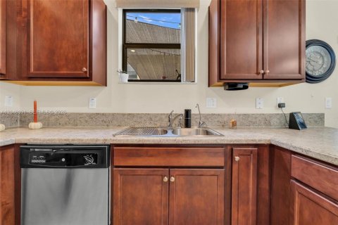 Adosado en venta en Homestead, Florida, 3 dormitorios, 145.39 m2 № 2281369 - foto 17