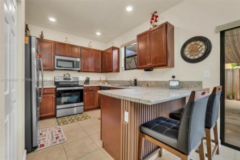 Adosado en venta en Homestead, Florida, 3 dormitorios, 145.39 m2 № 2281369 - foto 16