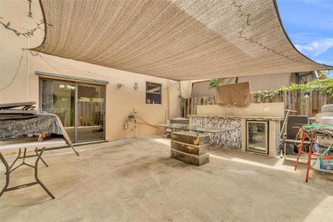 Adosado en venta en Homestead, Florida, 3 dormitorios, 145.39 m2 № 2281369 - foto 24