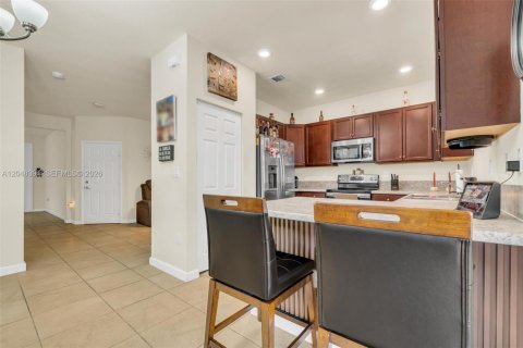 Adosado en venta en Homestead, Florida, 3 dormitorios, 145.39 m2 № 2281369 - foto 15