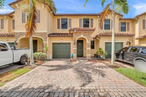 Adosado en venta en Homestead, Florida, 3 dormitorios, 145.39 m2 № 2281369 - foto 3