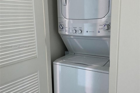 Copropriété à louer à Miami, Floride: 49.33 m2 № 1998354 - photo 15