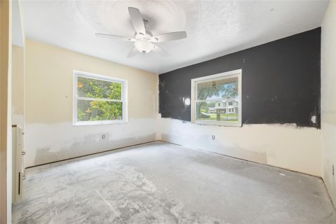 Casa en venta en North Fort Myers, Florida, 4 dormitorios, 383.5 m2 № 1850243 - foto 11